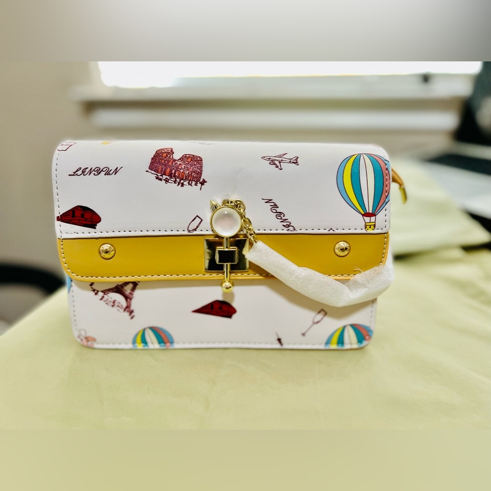 Bags - Picture 2 of 5
